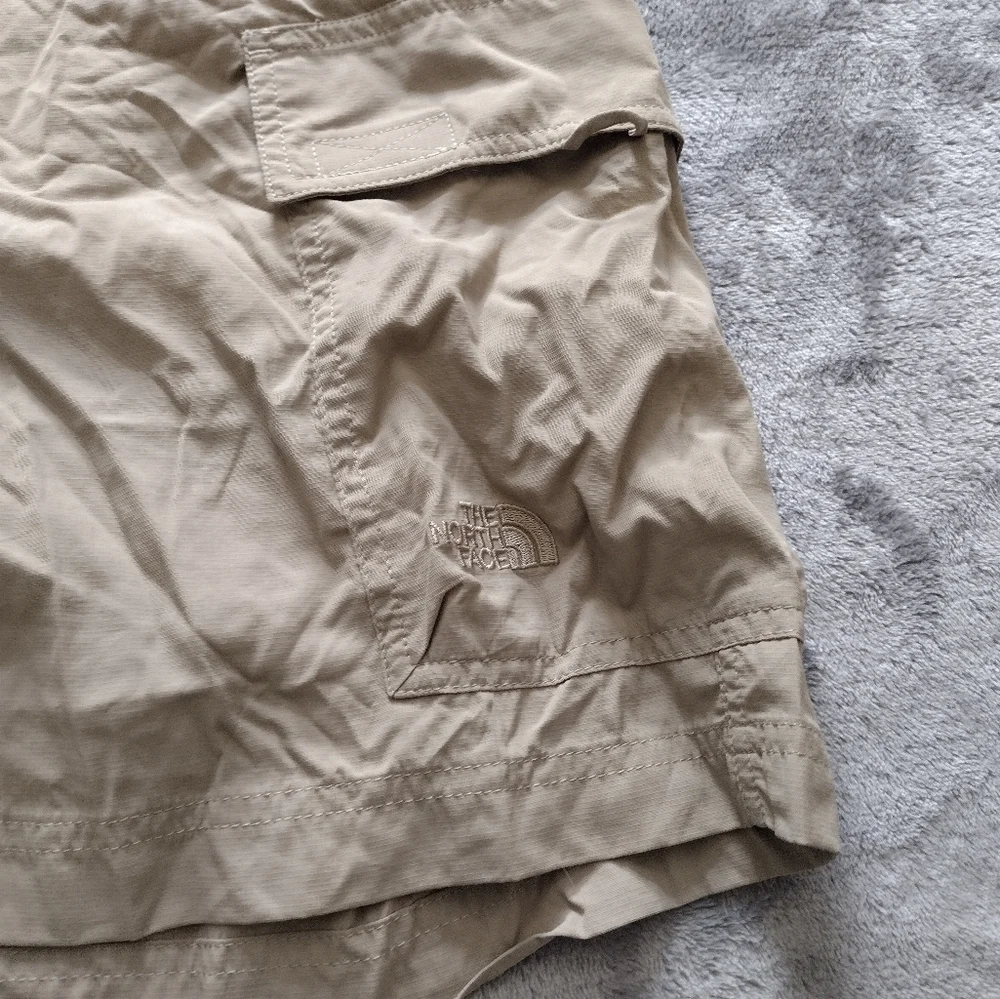 The North Face Beige Cargo Shorts Mens XL